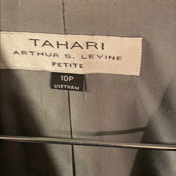 Tamarind pinstripe two piece suit.Never worn. - Picture 2 of 6